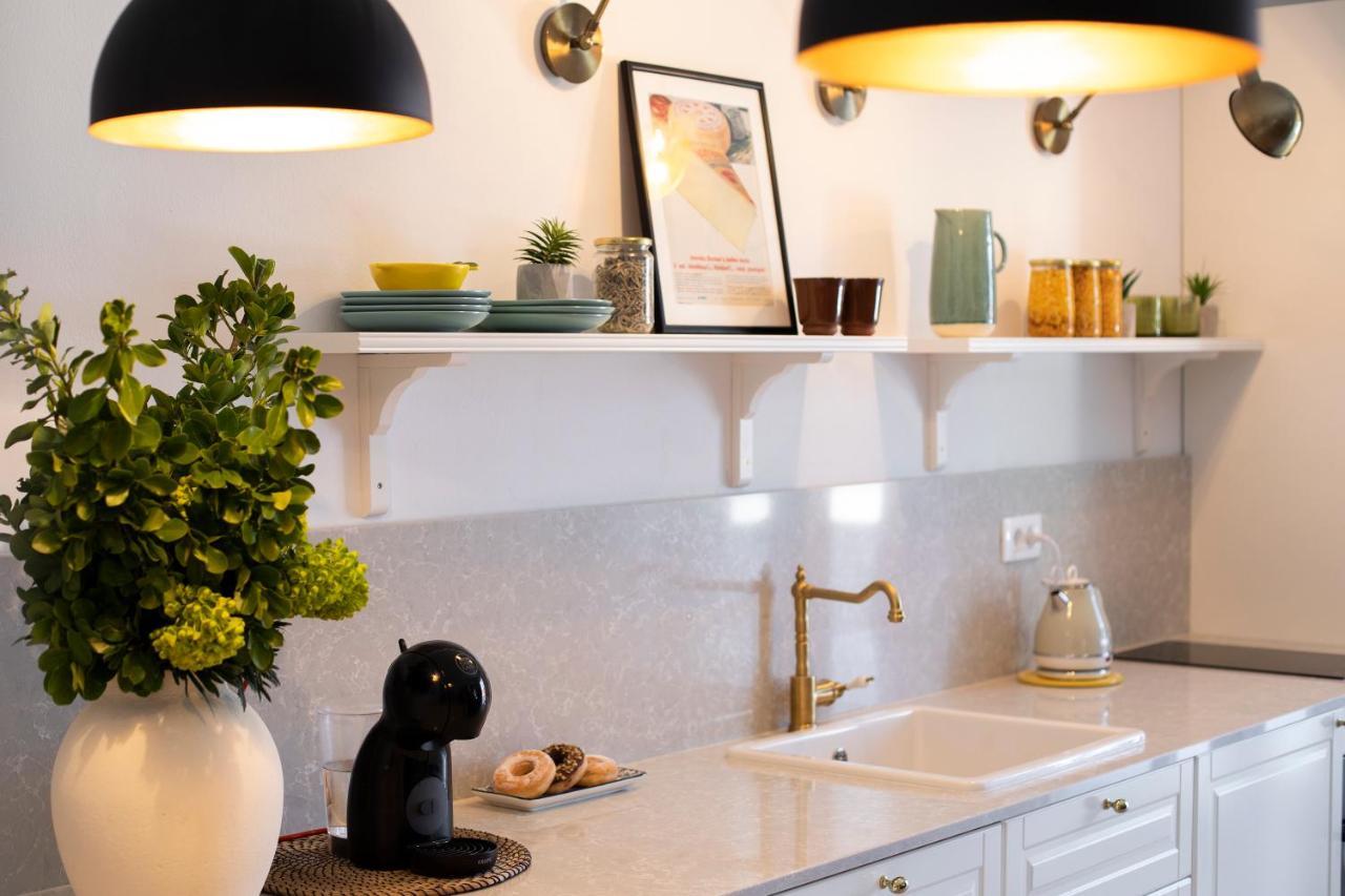 Apartman Luri Sutivan Bagian luar foto