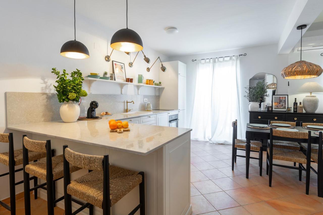 Apartman Luri Sutivan Bagian luar foto